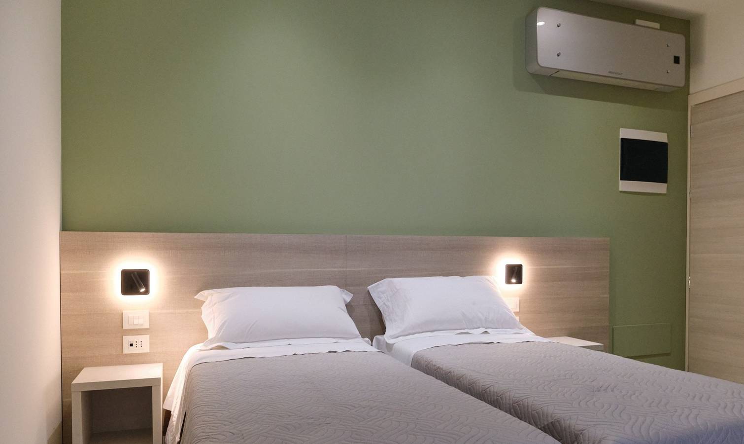 Chambre double rénovée de façon moderne dans un B&B à Porto Viro in Porto Viro, Polesine