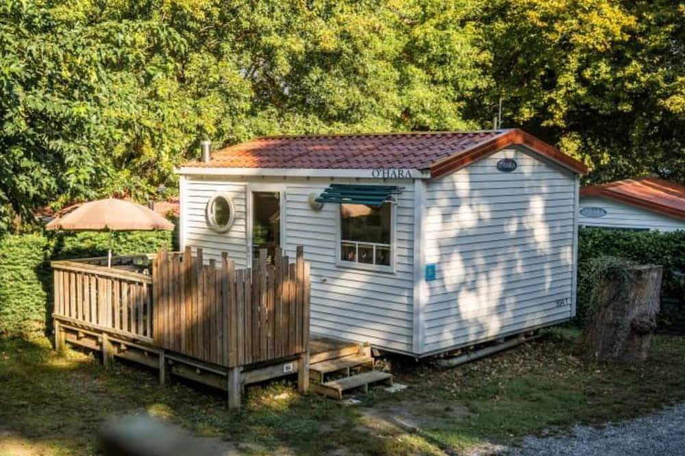 Comfortable mobile home with terrace in Espelette in Espelette, Bayonne region