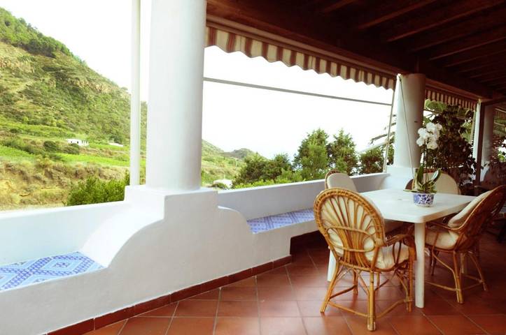 Ferienhaus für 4 Personen, mit Terrasse und Ausblick, mit Haustier auf den Liparische Inseln - 3