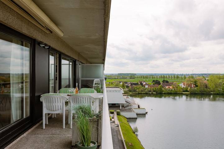 Apartamento entero, Waterfront retreat w/ pool & balcony in Duinbergen, Knokke-Heist