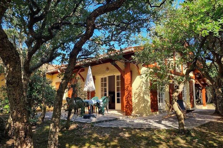 Gîte pour 5 personnes, avec jardin dans Plage Naturistes