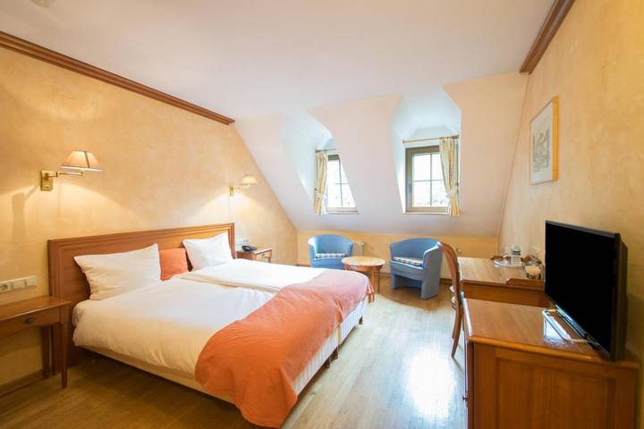 Hôtel pour 4 personnes, avec jacuzzi et jardin ainsi que piscine et sauna à Wiltz - 2