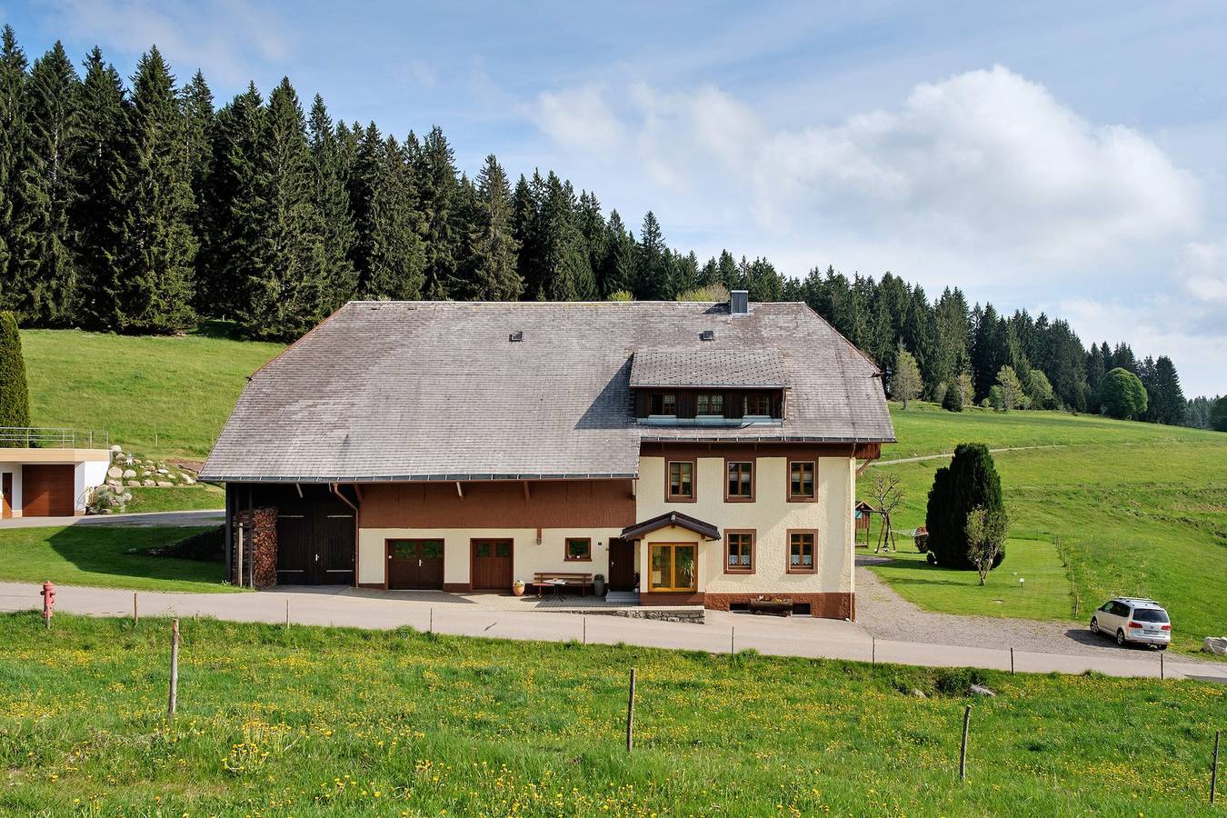 Ganze Wohnung, Ferienwohnung 'Haus Brunner' mit Bergblick, privater Terrasse und Wi-Fi in Grafenhausen, Südschwarzwald