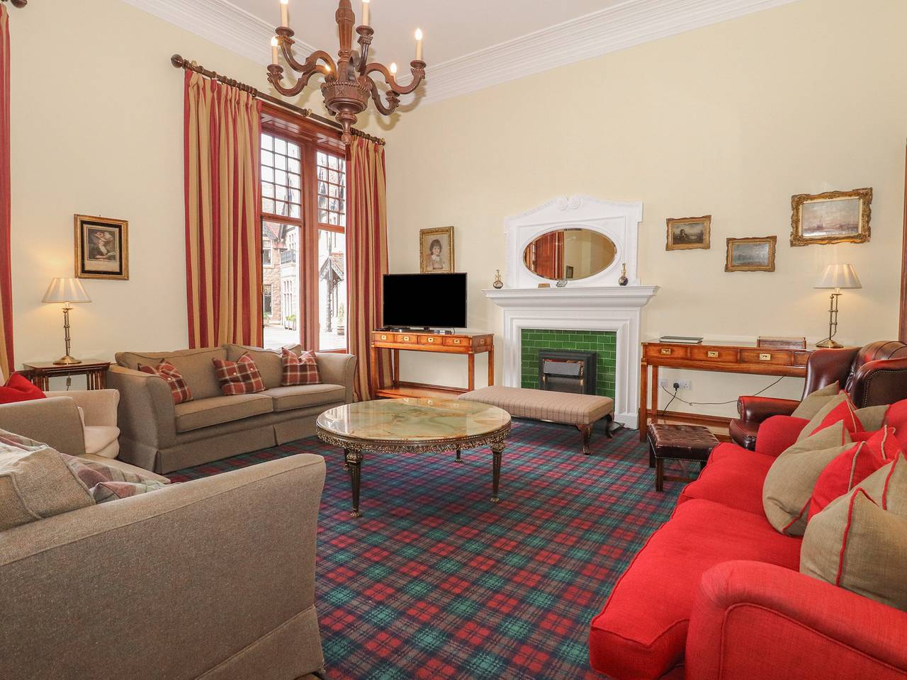 Entire apartment, Bynack - Mar Lodge Estate in Braemar, Cairngorms National Park