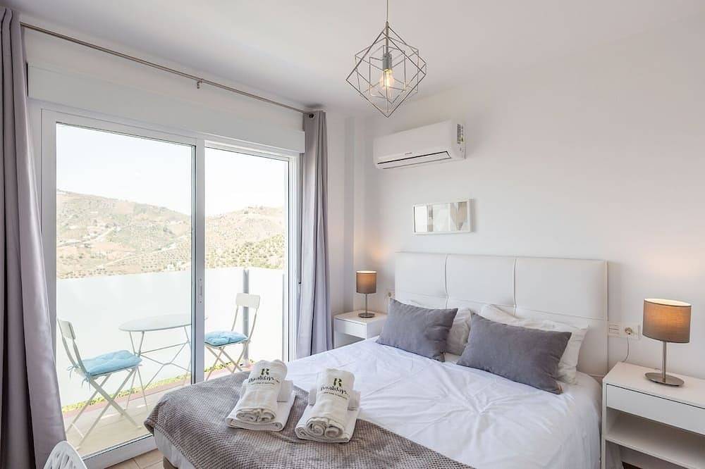 Villa Esperanza Canillas de Albaida by Ruralidays in Canillas de Albaida, Provincia de Málaga