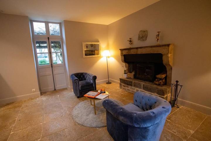 Maison d’hôte pour 4 personnes, avec piscine ainsi que jardin et jacuzzi dans Côte-d'Or - 4