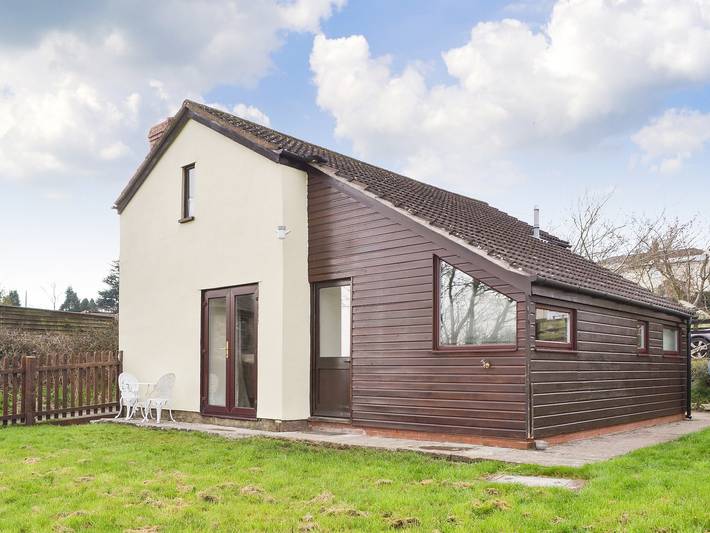Log cabin for 2 people, with garden in Forest of Dean