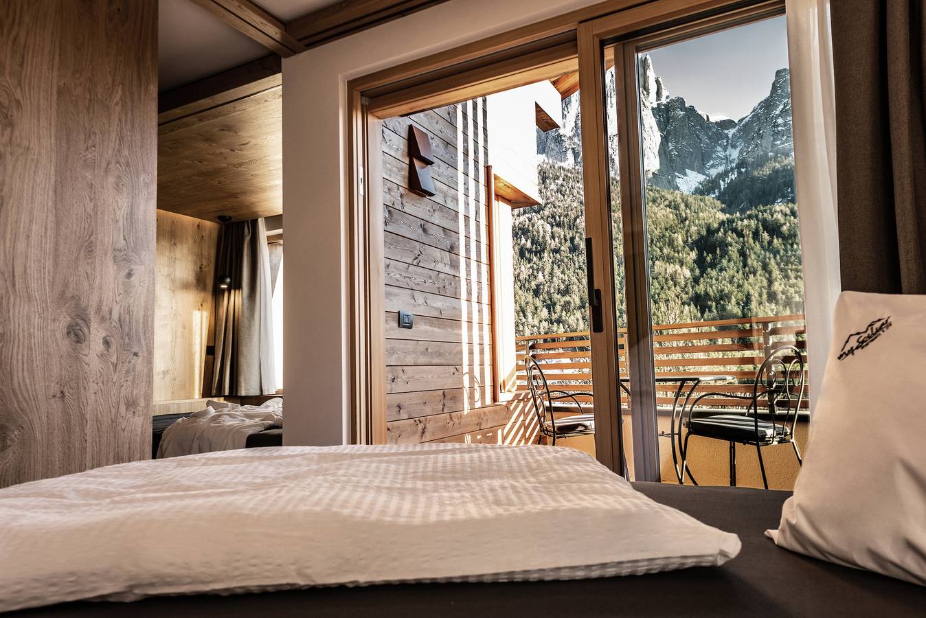 Ganze Wohnung, Ferienwohnung "Mysciliar Tree Ii" mit Bergblick, Wlan, Garten, Terrasse & Balkon in Seis am Schlern, Kastelruth