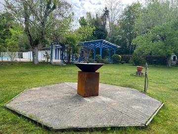 Gîte pour 4 personnes, avec terrasse ainsi que piscine et jardin à Onesse-Laharie