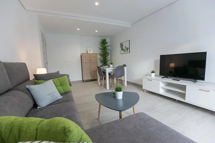 Apartamento de vacaciones para 9 personas, con balcón y vistas - 1
