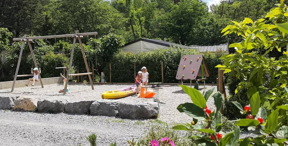 Chalet pour 5 personnes, avec terrasse et piscine, animaux acceptés en Ardèche - 3