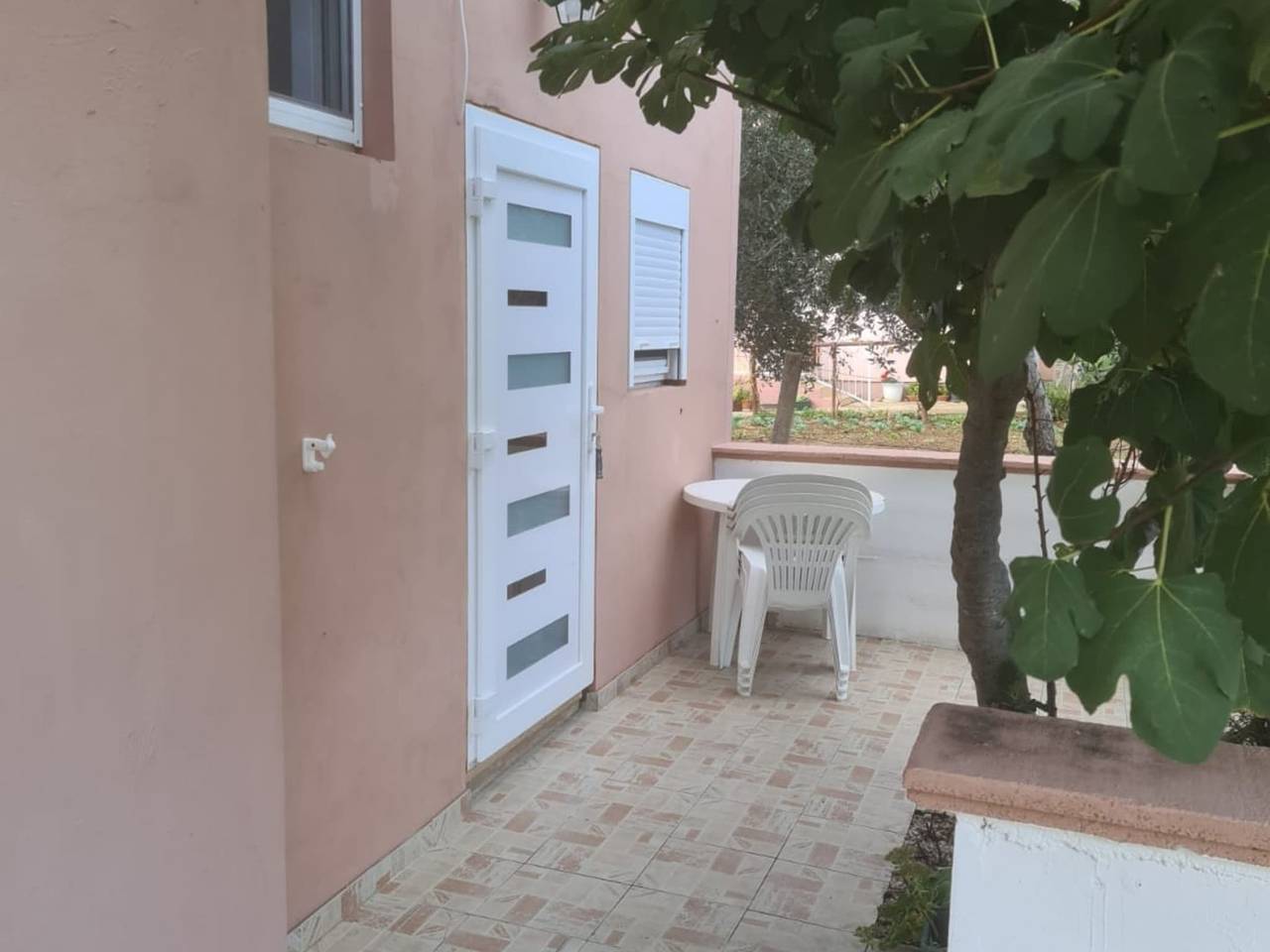 Ganze Wohnung, Apartments Rubbi - Studio with Terrace in Vrsi, Zadar