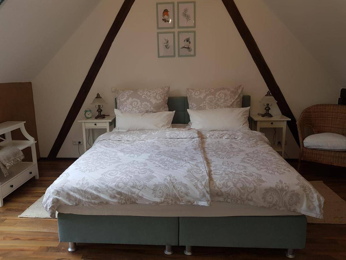 Ganze Wohnung, One-Bedroom Apartment in Hofheim in Unterfranken, Landkreis Haßberge