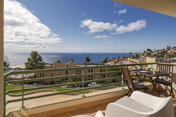 Gîte pour 6 personnes, avec Balcon et Piscine à Caniço - 4