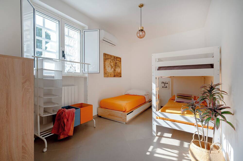 Villa avec vue mer, à 3km de la mer et du centre, piscine privée, aire de jeux in Polignano a Mare, Province de Bari
