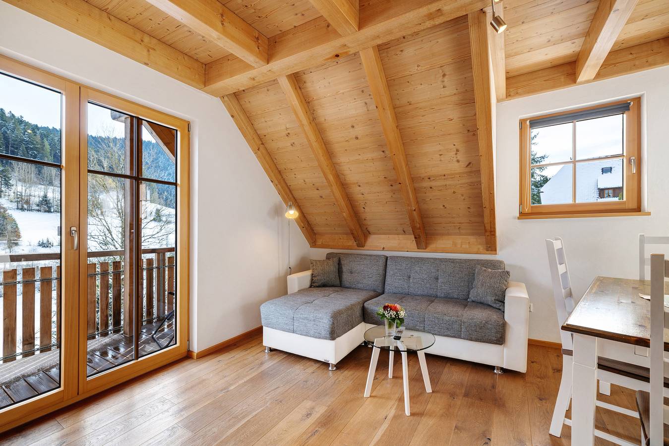 Ganze Wohnung, Ferienwohnung 'Katzensteig' mit Bergblick, Gemeinschaftsterrasse und Wi-Fi in Alpirsbach, Kinzigtal