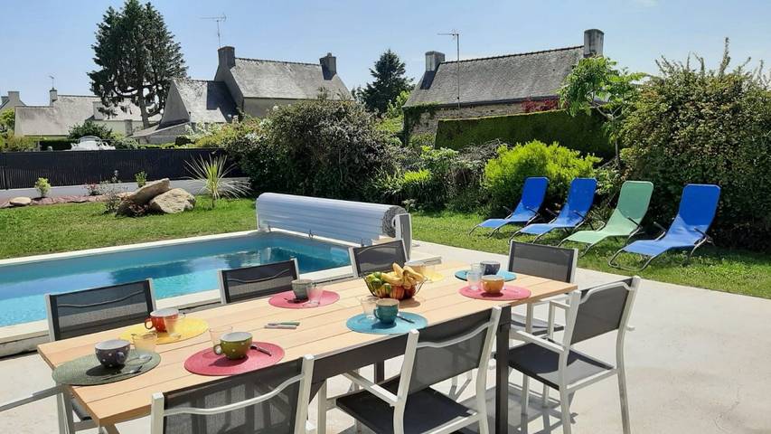 Casa de huéspedes para 8 personas, con jardín además de piscina y terraza - 1