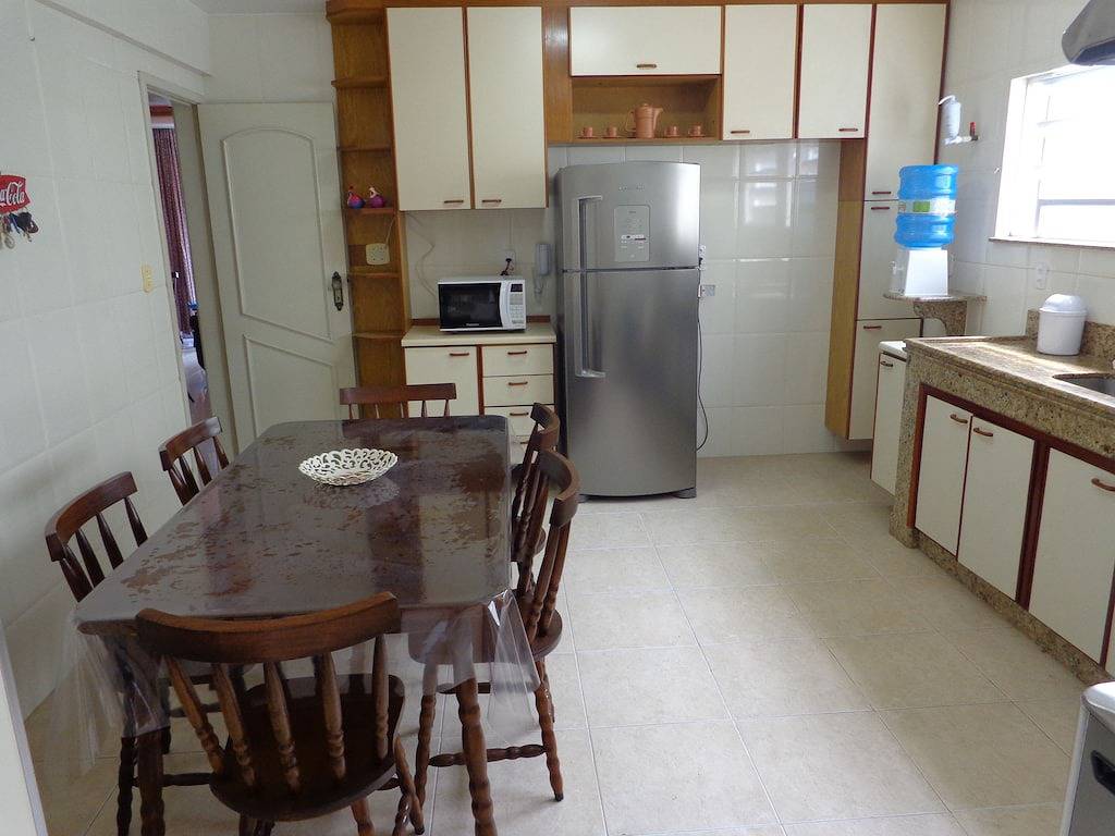 Ganze Wohnung, Feel At Home!Breit, 4 Schlafzimmer, Ar Condcionado, Free Wi-Fi, in der Nähe der Handwerksmesse! in Praia do Forte Cabo Frio, Rio de Janeiro (Bundesstaat)