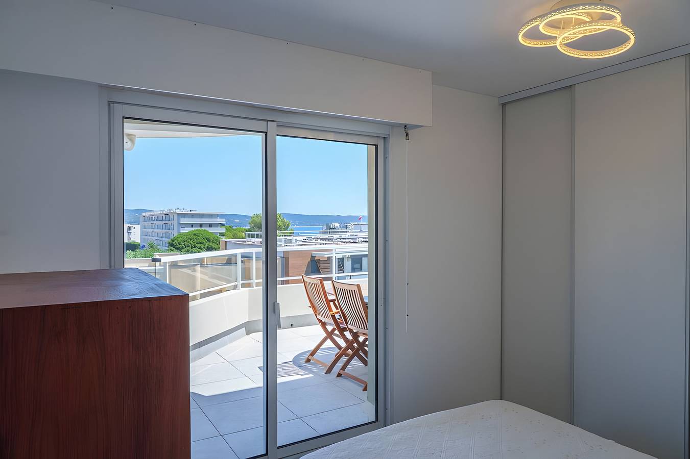 Appartement entier, Appartement « 2 Pièces Avec Terrasse Vue Mer » avec Vue Mer, Balcon et Climatisation in Cavalaire-sur-Mer, Parc national de Port-Cros