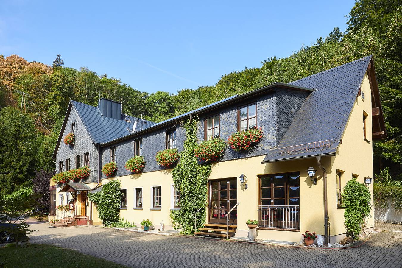 Ganze Ferienwohnung, Flair Waldhotel-Restaurant Mellestollen - Ferienwohnung in Saalfeld, Saalfeld/Saale