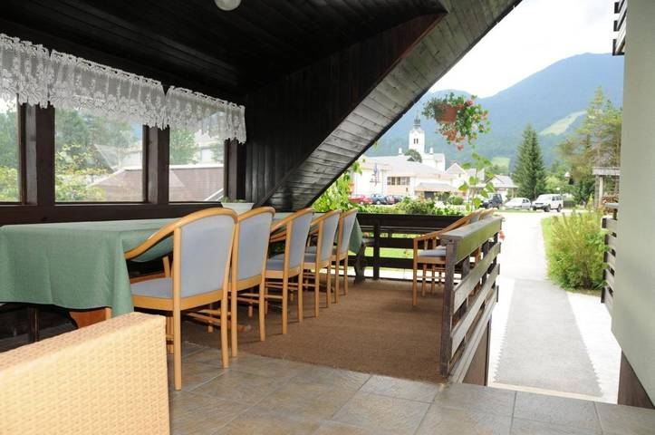 Gîte pour 9 personnes, avec vue et jardin, animaux acceptés dans Bohinjska Bistrica - 4