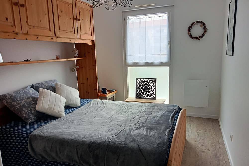 Lovely room 30 minutes from the Aravis ski resorts. 2-minute walk from the train station. in Saint-Pierre-en-Faucigny, Bonneville region