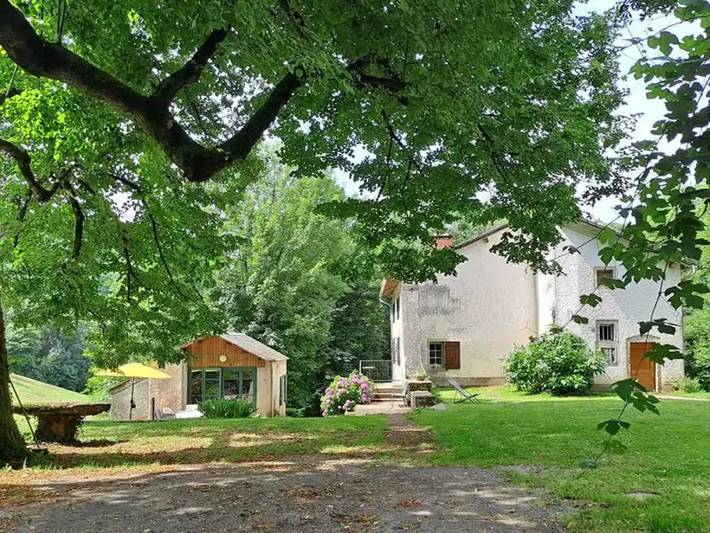 Location de vacances pour 15 personnes, avec jacuzzi ainsi que jardin et sauna à Le Bez - 2