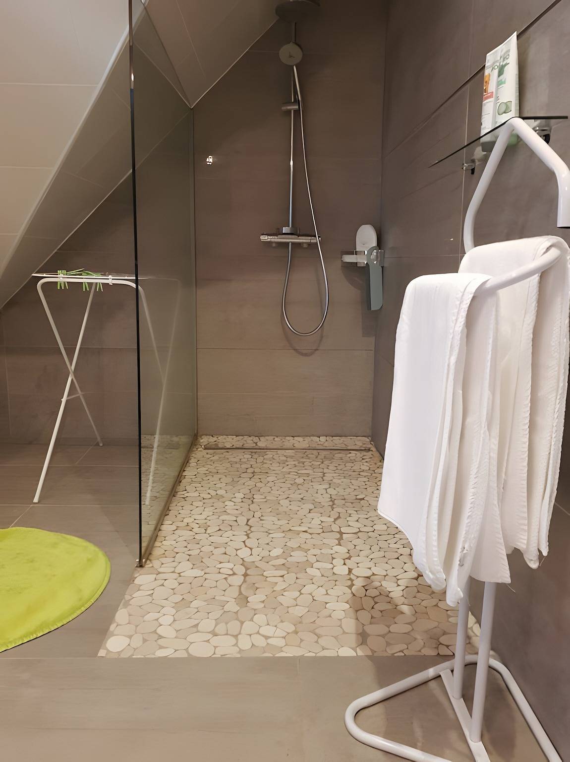 Appartement 'Gîte L'Ecrin Du Sternsee' met Uitzicht op de Bergen, Privéterras en Wi-Fi, foto 14