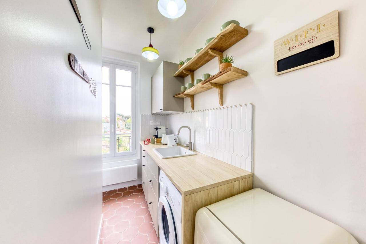 Appartement entier, L'Alma - Tout Équipé & Calme - 15min de Paris & La Défense in Garches, Hauts-de-Seine