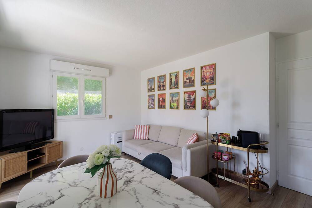 Ganze Wohnung, Apartment with pool in Nizza, Mittelmeerküste (Frankreich)