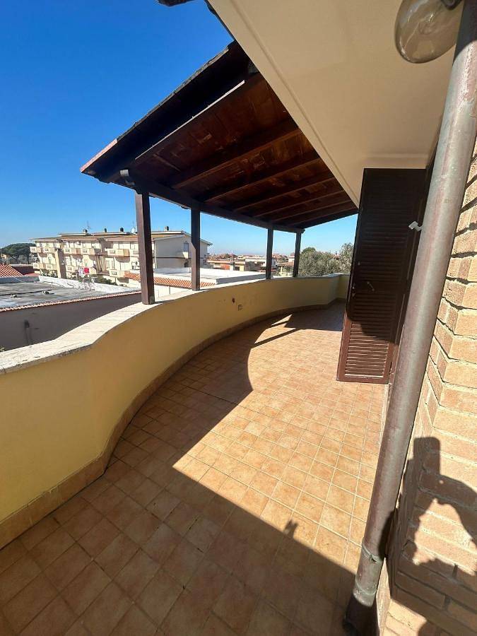 Casa vacanza per 4 persone, con panorama e terrazza in Ardea