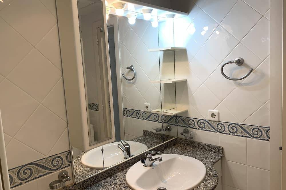 Entire apartment, Superb 3 bed Apartment on the luxury La manga golf resort. in La Manga Club, Cartagena