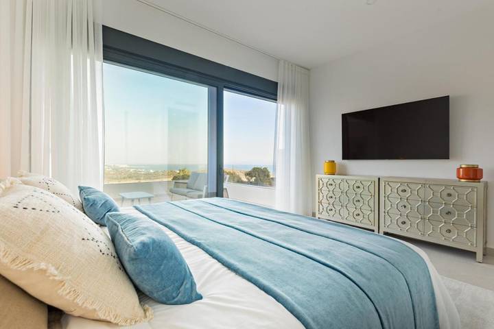 Casa rural para 6 personas, con jardín además de vistas y piscina en Casares - 4