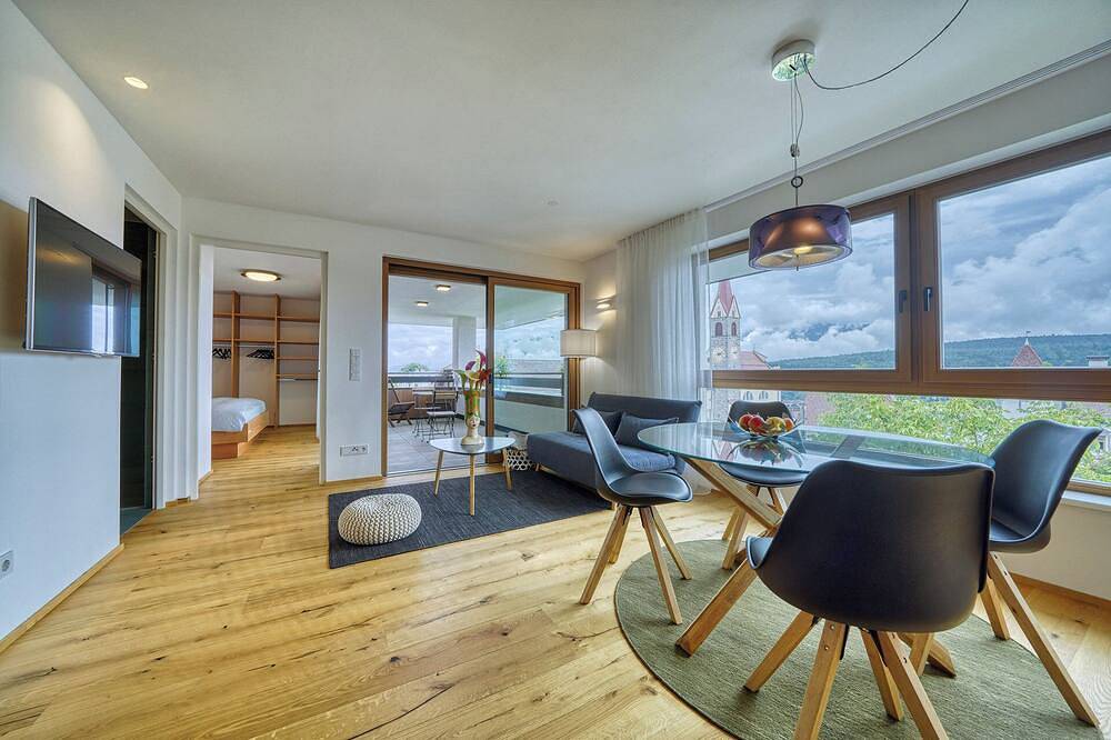 Ganze Wohnung, Apartment mit Blick auf die umliegenden Gebirge in Pfalzen, Dolomiti Superski