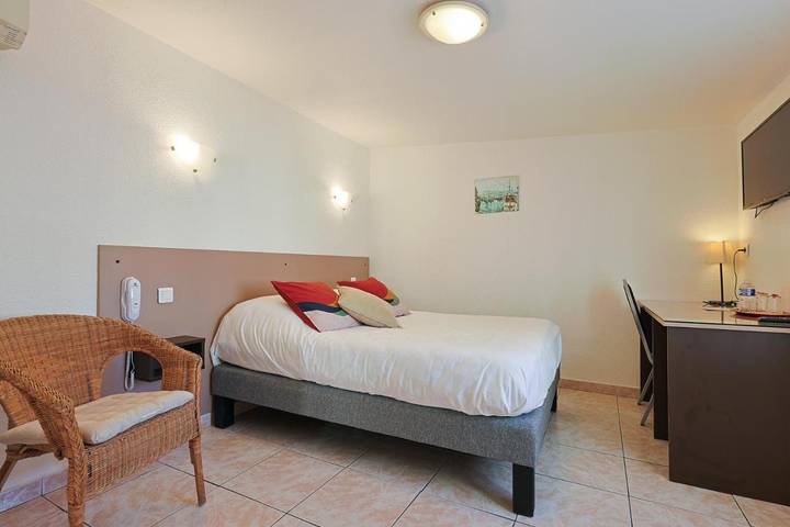Hôtel pour 2 personnes, avec Terrasse et Jardin dans Agay - 3