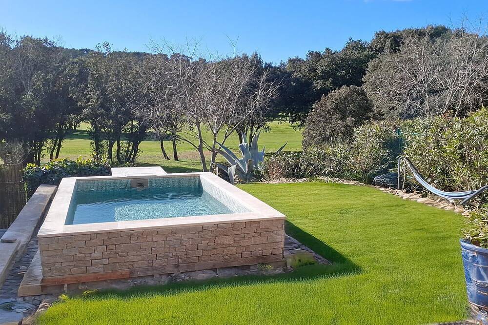2 bedroom cozy home in Nimes in Nîmes, Nimes region