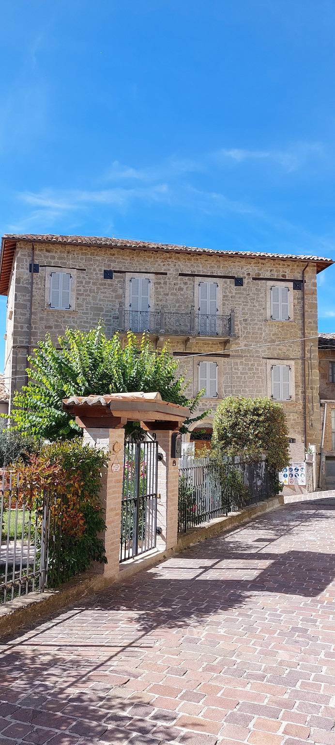 Fiori e Terra in Venarotta, Nationalpark Monti Sibillini