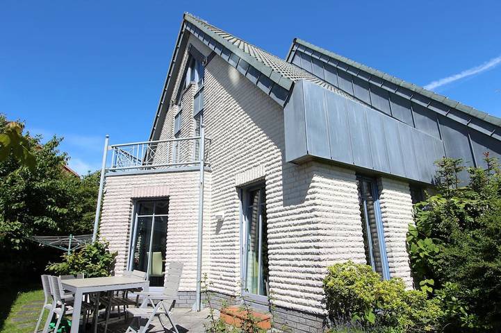 Ferienhaus für 6 Personen, mit Sauna und Balkon sowie Garten, mit Haustier