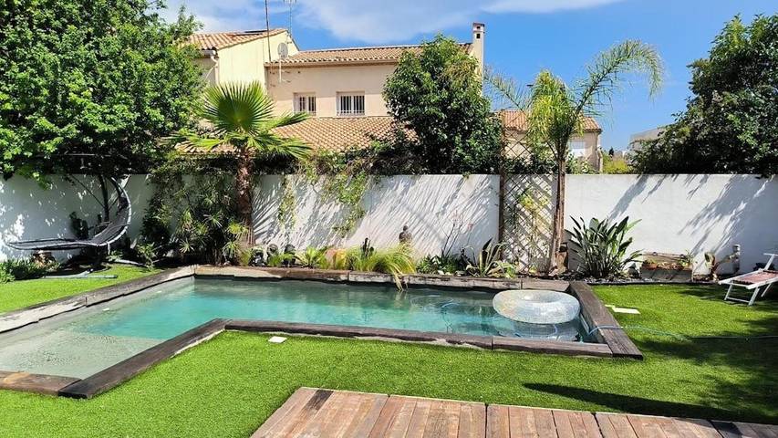 Chalet para 15 personas, con terraza y piscina - 1