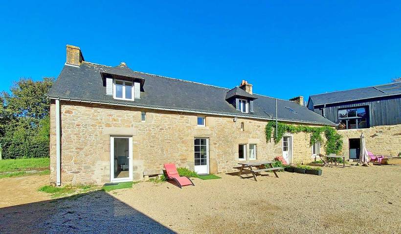 Gîte pour 4 personnes, avec terrasse et jardin à Pluneret - 2