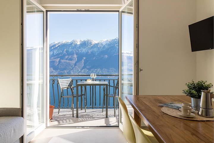 Ferienwohnung für 4 Personen, mit Balkon und Terrasse sowie Seeblick