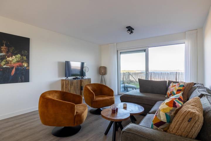 Vakantiehuis voor 4 personen, with Balkon/Terras and Terras as well as Tuin in Sint-Annaland