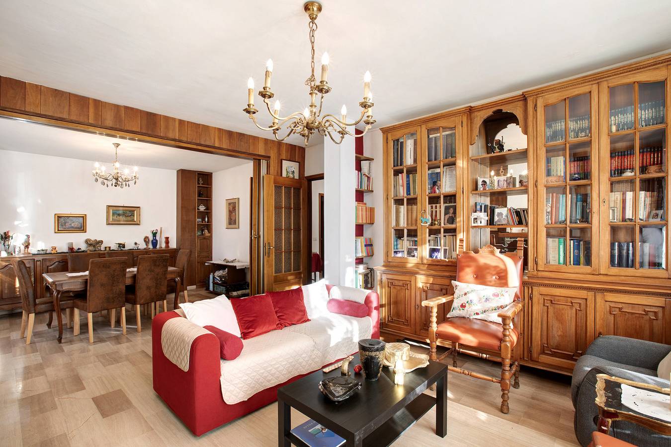 Appartement entier, Appartement "Vanna House" avec vue sur montagne, terrasse privée et balcon in Saint-Vincent, Comune di Saint-Vincent