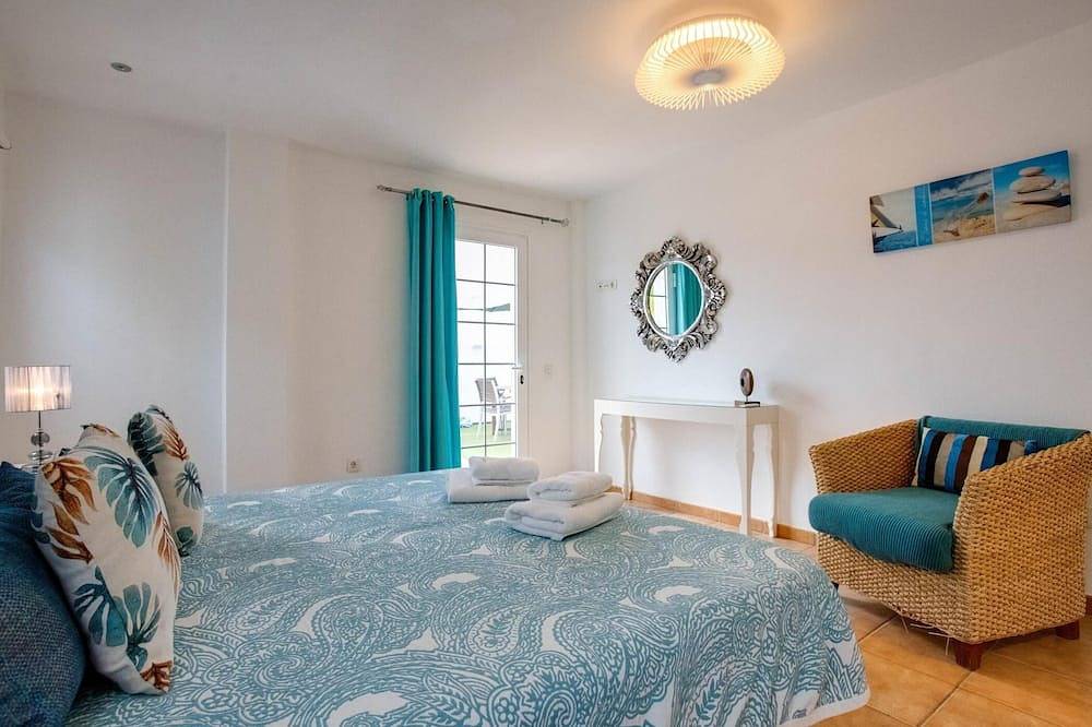Bright and airy spacious three bedroom Holiday Home with private pool in La Caleta, Adeje