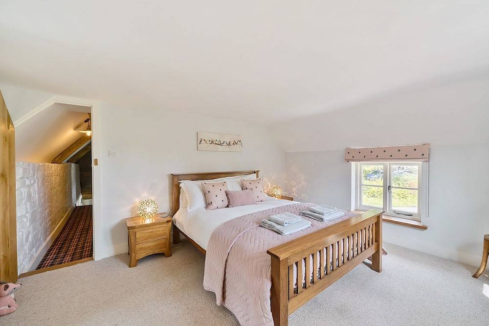 Lanes End Cottage- situated in a pretty hamlet amid glorious Dorset countryside. in Dorset