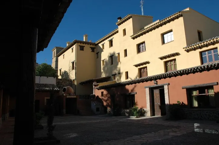 Casa rural para 24 personas, con vistas y jardín - 1