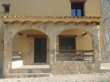 Gîte pour 8 personnes, avec piscine ainsi que jardin et vue, animaux acceptés à Alpera