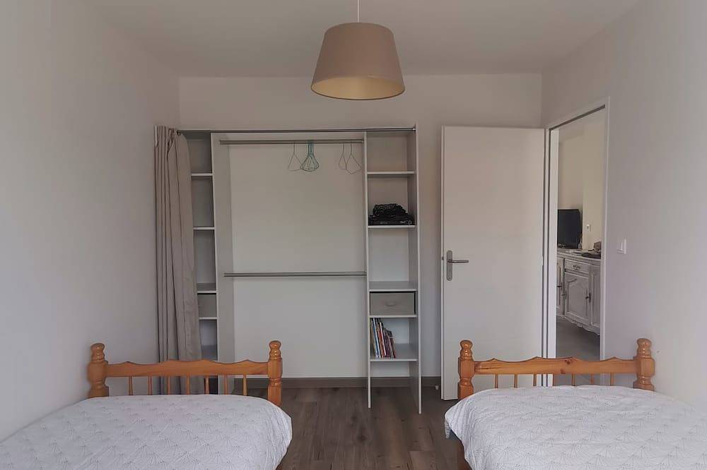 New house between lake and ocean in Naujac-sur-Mer, Lesparre-Médoc region