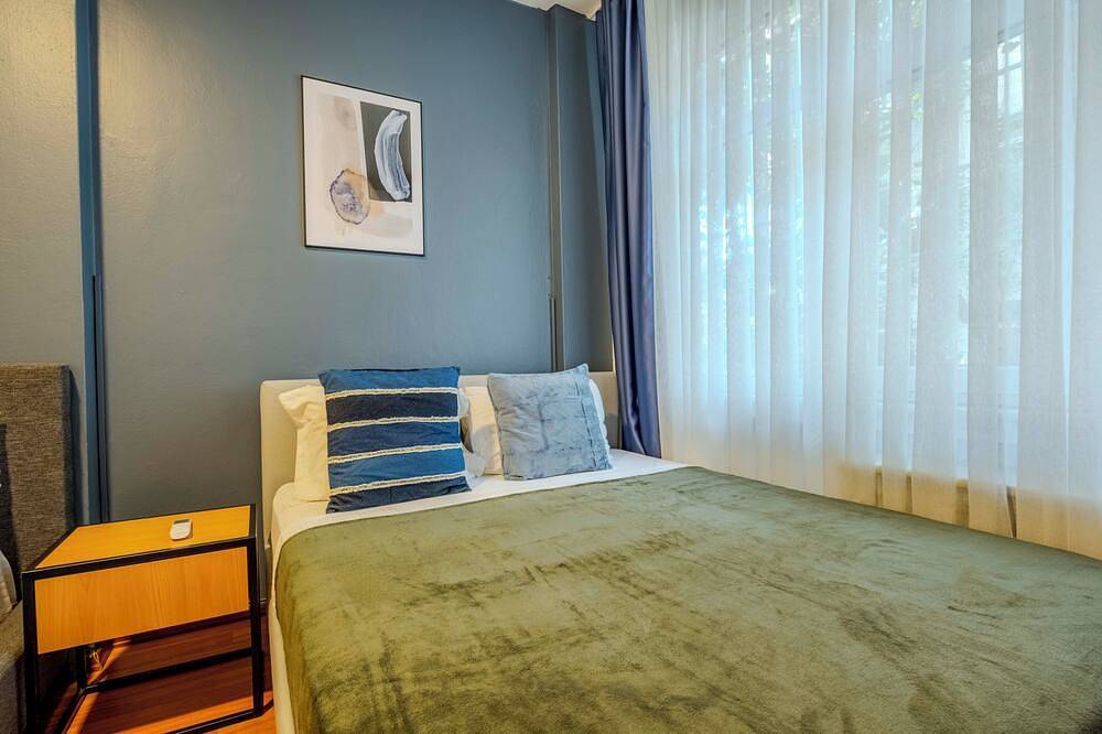 Appartamento intero, 3-bedroom apartment in delightful Istanbul with Ac in Beyoğlu, Firuzağa Mahallesi