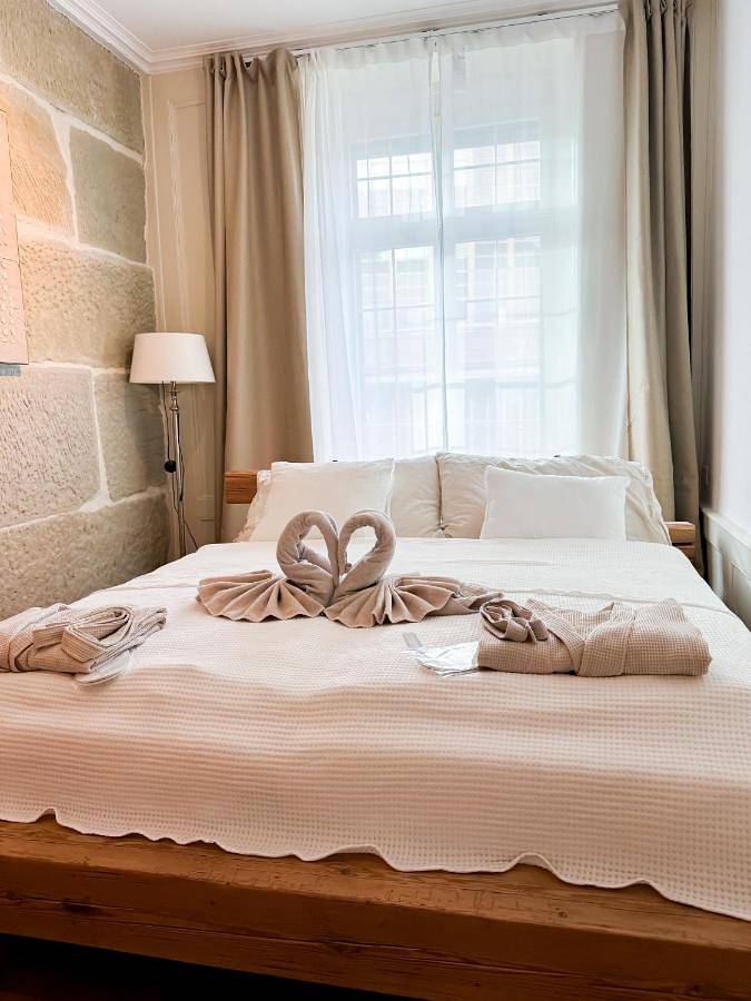 Apartamento entero, Exklusive Stadtwohnung mit Innenhofterrasse, Pool und Sauna in Berna, Oberland (Berna)